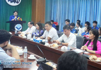 ĐOÀN THANH NIÊN TRƯỜNG CAO ĐẲNG CÔNG NGHỆ TP.HCM TỔ CHỨC TỌA ĐÀM - GIAO LƯU SINH VIÊN: " SINH VIÊN VỚI HOẠT ĐỘNG QUẢNG BÁ HÌNH ẢNH HOẠT ĐỘNG CỦA NHÀ TRƯỜNG ĐẾN VỚI HỌC SINH THPT"