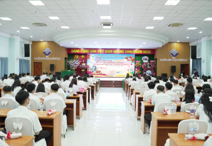 LỄ TRI ÂN VÀ TRƯỞNG THÀNH KHỐI 12 NIÊN KHÓA 2023 – 2026 DIỄN RA TRANG TRỌNG VÀ ĐẦY CẢM XÚC