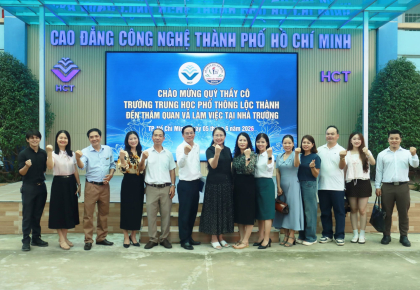 HCT ĐÓN TIẾP QUÝ THẦY CÔ TRƯỜNG THPT LỘC THÀNH ĐẾN THAM QUAN VÀ LÀM VIỆC TẠI NHÀ TRƯỜNG