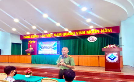 TUYÊN TRUYỀN PHÁP LUẬT  VÀ TÌNH HÌNH AN NINH TRẬT TỰ TRÊN ĐỊA BÀN CHO HỌC SINH