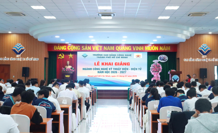 LỄ KHAI GIẢNG NGÀNH CÔNG NGHỆ KỸ THUẬT ĐIỆN – ĐIỆN TỬ NĂM HỌC 2026 – 2027