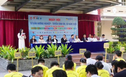 HCT CHẠM ĐẾN TƯƠNG LAI - NGÀY HỘI TƯ VẤN HƯỚNG NGHIỆP – TUYỂN SINH TẠI THPT THỦ THIÊM