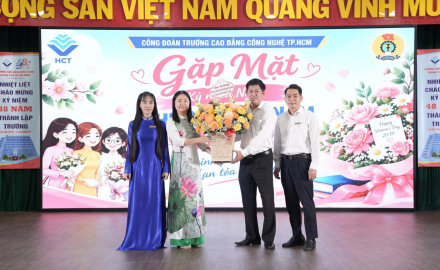 HCT TỔ CHỨC HỌP MẶT NỮ CÁN BỘ, VIÊN CHỨC, NGƯỜI LAO ĐỘNG NHÂN NGÀY PHỤ NỮ VIỆT NAM 20/10