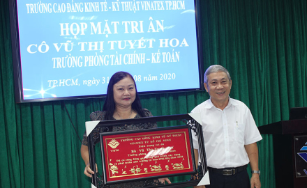 Họp mặt tri ân cô Vũ Thị Tuyết Hoa – trưởng phòng Tài chính – Kế toán về nghỉ hưu