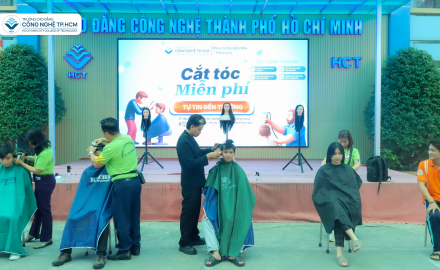 “Cắt tóc miễn phí – Tự tin đến trường” do khoa Công nghệ may – Thời trang tổ chức