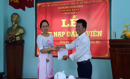 Chi bộ Sản xuất Thực tập tổ chức lễ kết nạp đảng viên