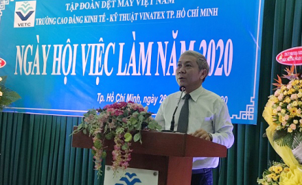 Học sinh – sinh viên tham gia Ngày hội việc làm Trường Cao đẳng Kinh tế – Kỹ thuật Vinatex TP. Hồ Chí Minh