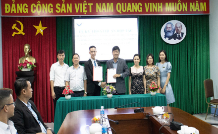 KÝ KẾT HỢP TÁC  GIỮA TRƯỜNG CAO ĐẲNG CÔNG NGHỆ TP.HCM VÀ CÔNG TY TNHH – DV NHÀ HÀNG HƯƠNG PHỐ; CÔNG TY TNHH KHÁCH SẠN TOÀN CHÂU