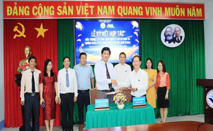 Lễ ký kết hợp tác đào tạo giữa Trường Cao đẳng Công nghệ Thành phố Hồ Chí Minh và Trường Huấn luyện doanh nhân CEO Việt Nam Global