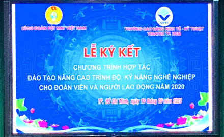 Ký kết hợp tác đào tạo với Công đoàn Dệt May Việt Nam