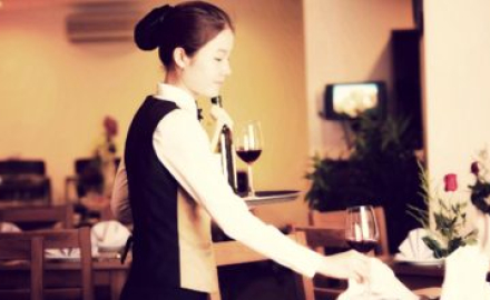 Ngành QUẢN TRỊ NHÀ HÀNG VÀ DỊCH VỤ ĂN UỐNG  — “Cam kết 100% Sinh viên có việc làm sau tốt nghiệp”