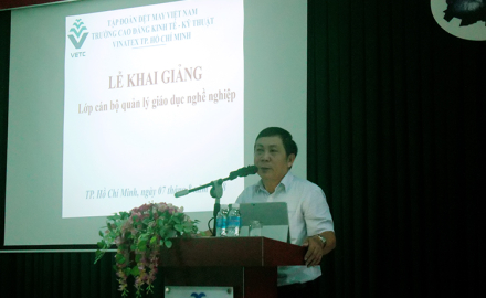 Lễ khai giảng lớp bồi dưỡng cán bộ quản lý giáo dục nghề nghiệp