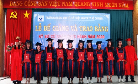 Lễ bế giảng và trao bằng tốt nghiệp cao đẳng năm 2020