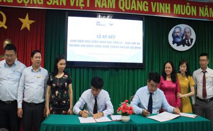 Lễ ký kết thỏa thuận hợp tác giữa Nhà trường và Viện ứng dụng khoa học tâm lý giáo dục