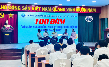 TOẠ ĐÀM VIỆC LÀM NGÀNH CÔNG NGHỆ KỸ THUẬT Ô TÔ, ĐIỆN TỬ CƠ HỘI VÀ THÁCH THỨC