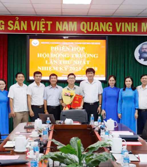 TS. Hoàng Xuân Hiệp, Hiệu trưởng Trường Đại học Công nghệ Dệt may Hà Nội giữ chức vụ Chủ tịch Hội đồng Trường nhiệm kỳ 2023 – 2028.