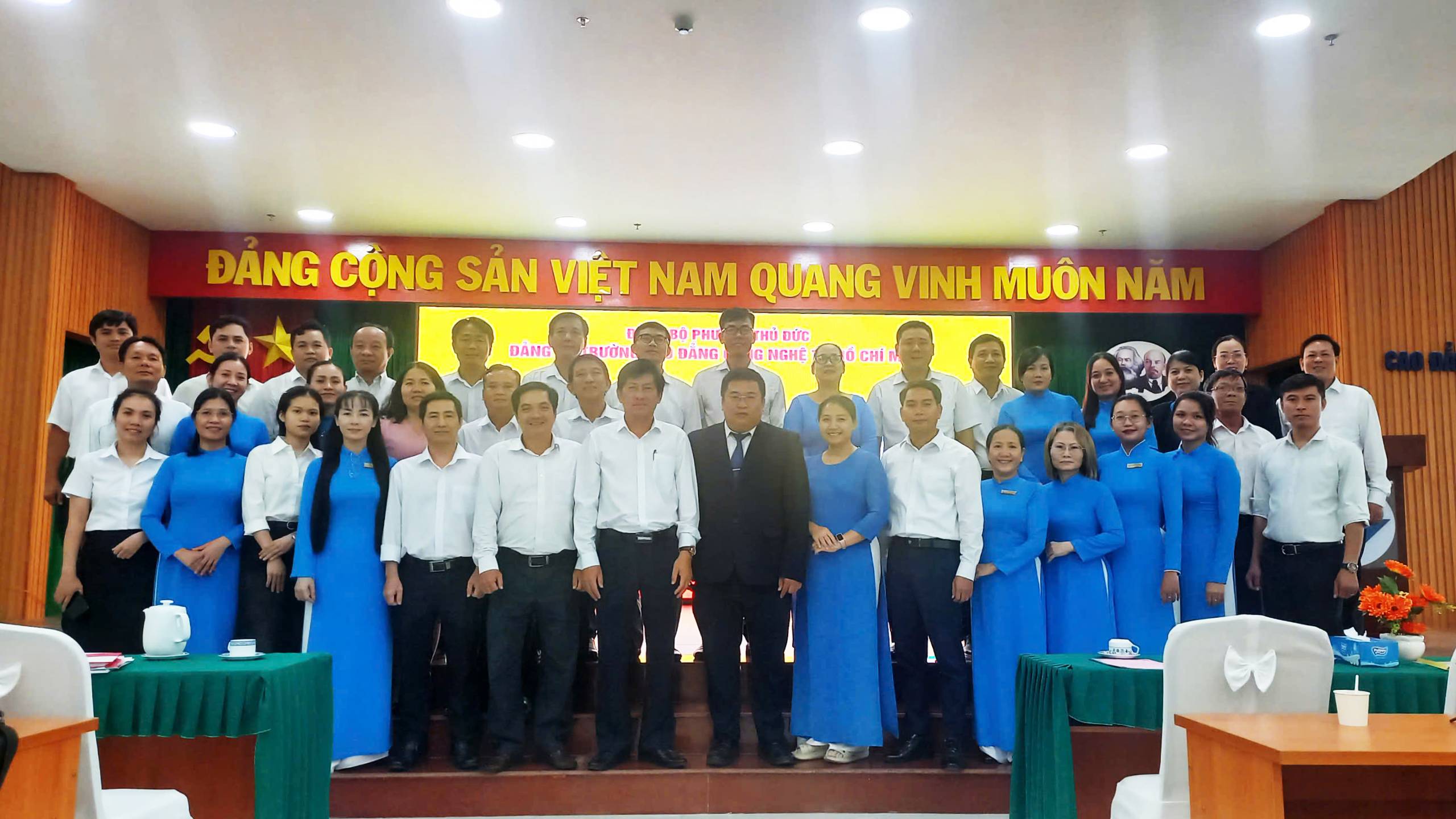 TRƯỜNG CAO ĐẲNG CÔNG NGHỆ THÀNH PHỐ HỒ CHÍ MINH