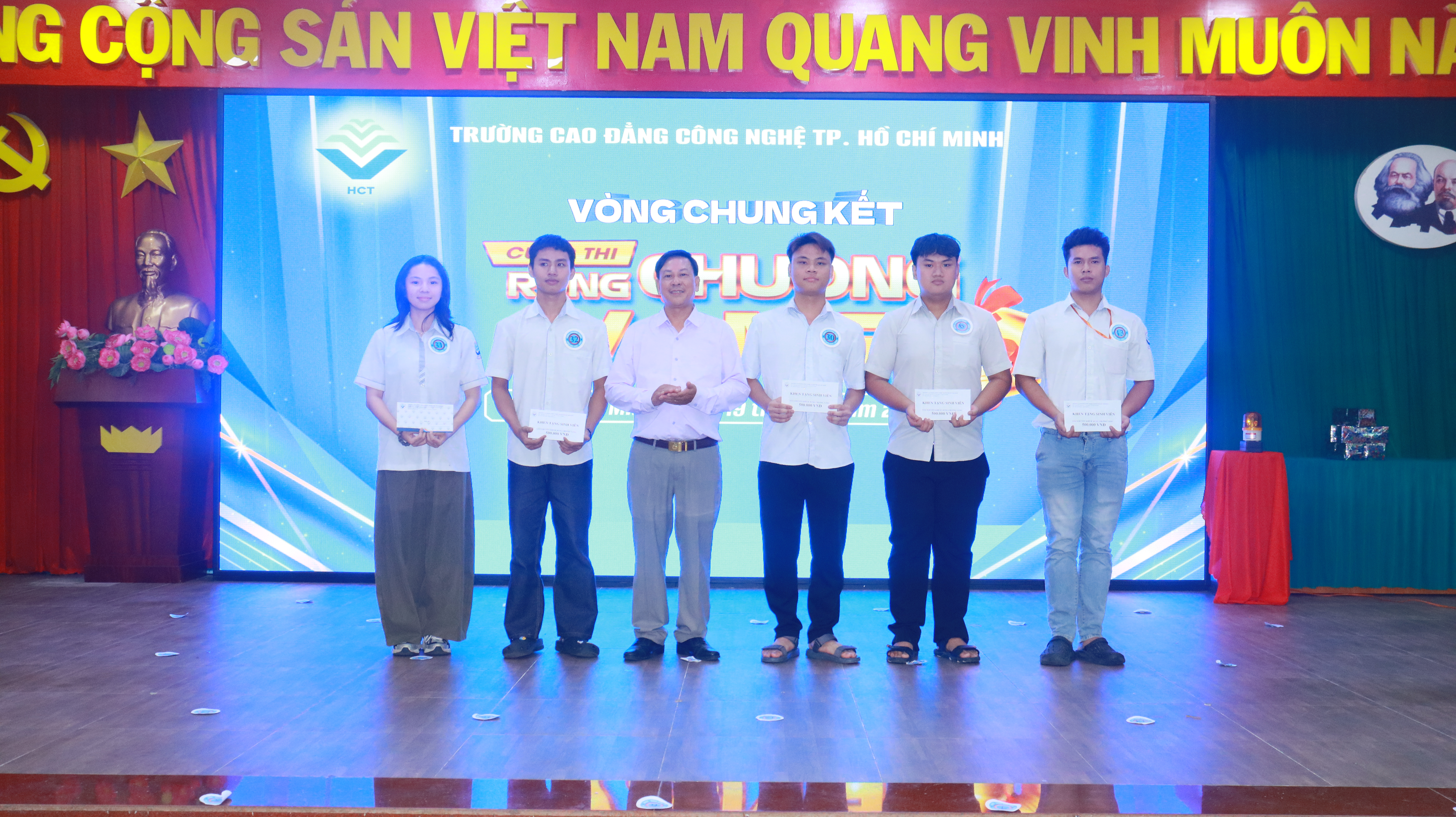 TRƯỜNG CAO ĐẲNG CÔNG NGHỆ THÀNH PHỐ HỒ CHÍ MINH