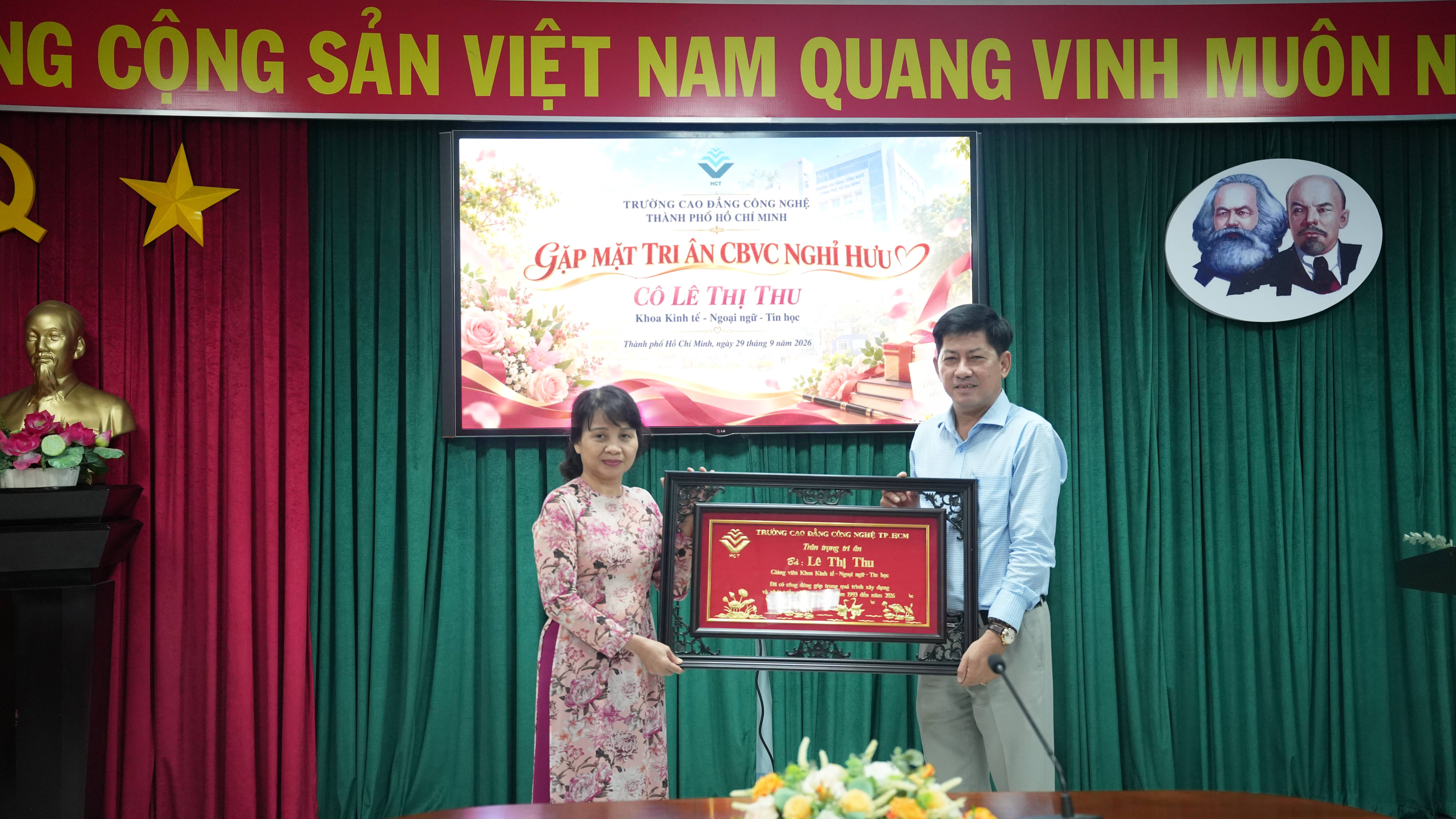 TRƯỜNG CAO ĐẲNG CÔNG NGHỆ THÀNH PHỐ HỒ CHÍ MINH
