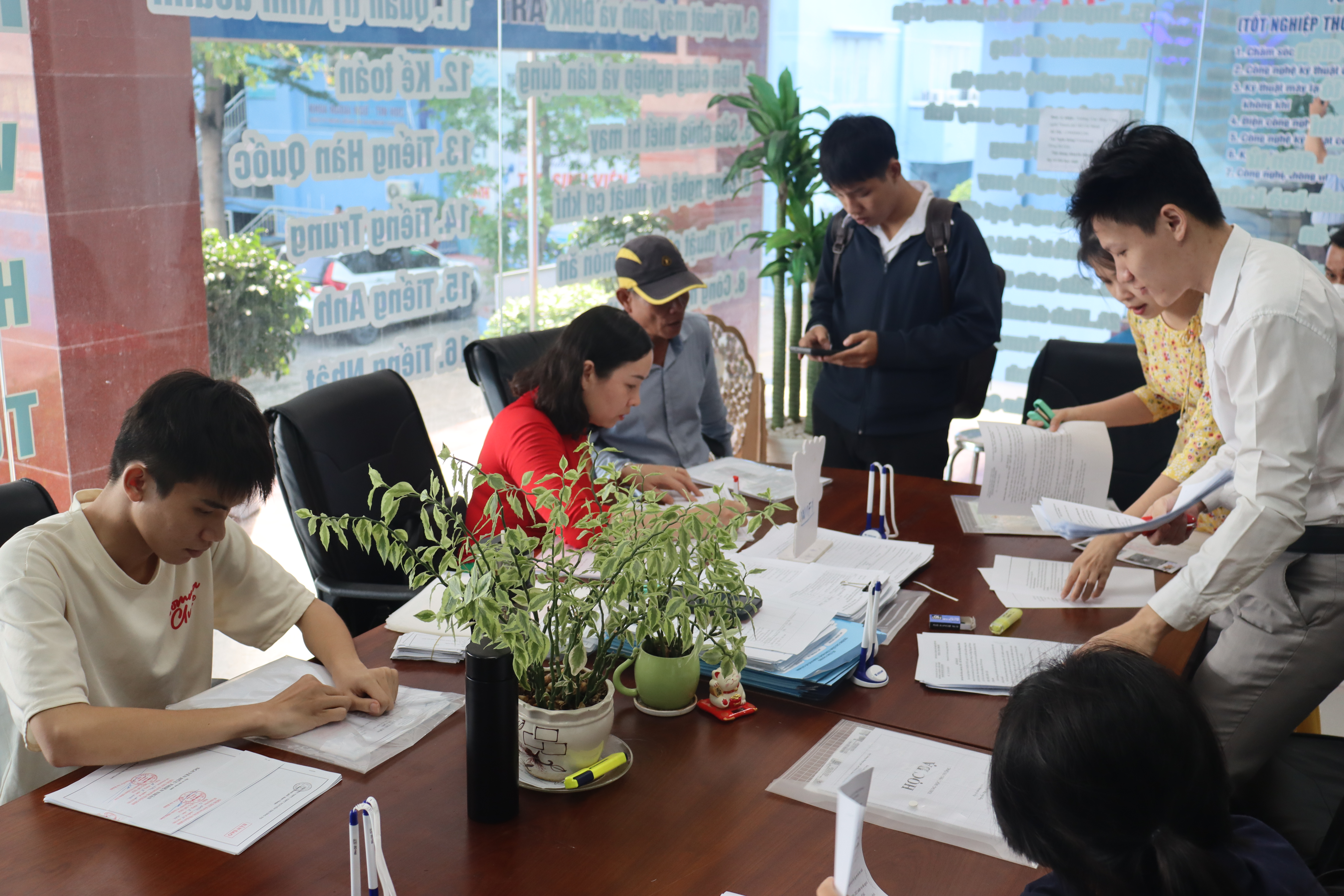 TRƯỜNG CAO ĐẲNG CÔNG NGHỆ THÀNH PHỐ HỒ CHÍ MINH