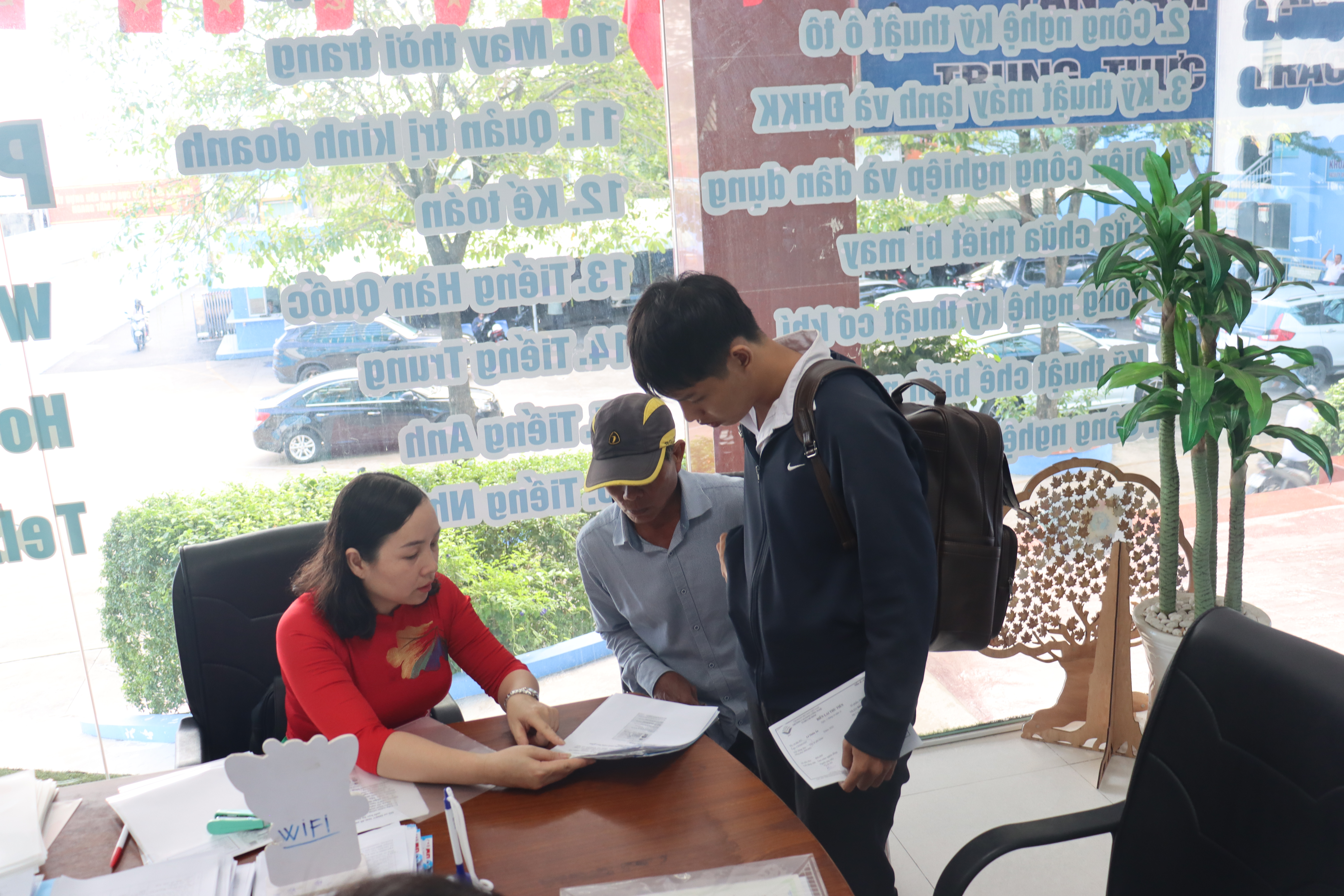 TRƯỜNG CAO ĐẲNG CÔNG NGHỆ THÀNH PHỐ HỒ CHÍ MINH
