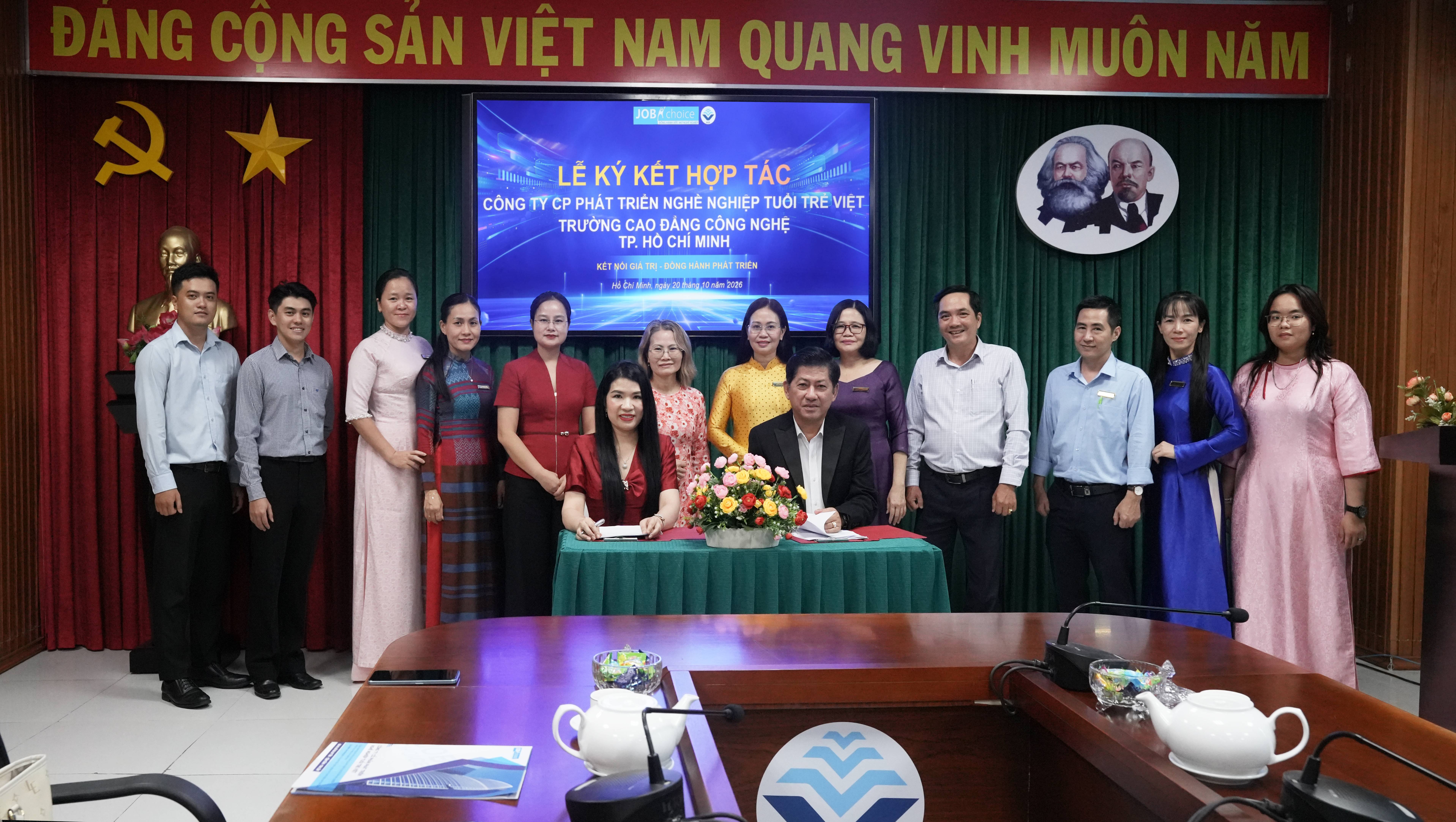 TRƯỜNG CAO ĐẲNG CÔNG NGHỆ THÀNH PHỐ HỒ CHÍ MINH