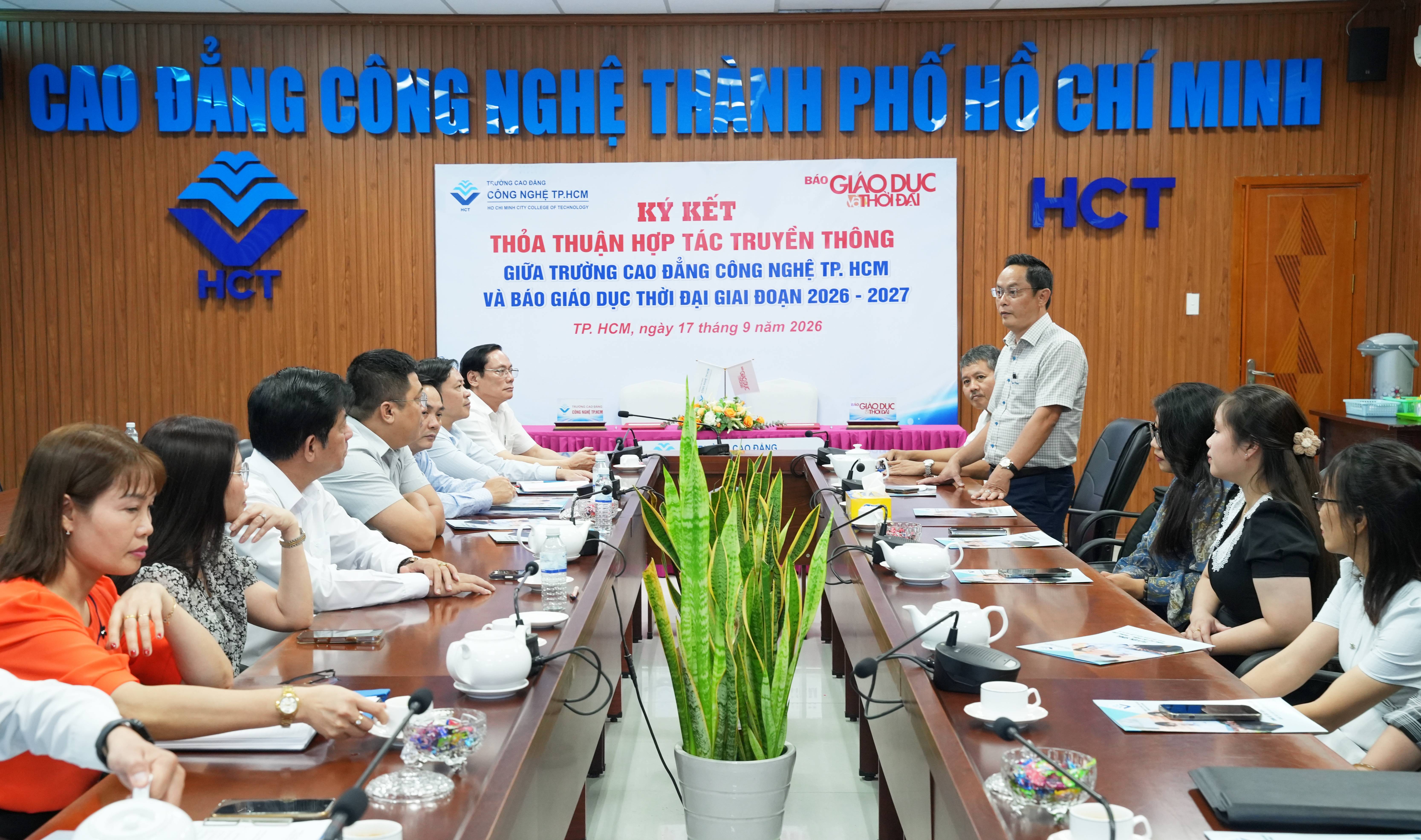 TRƯỜNG CAO ĐẲNG CÔNG NGHỆ THÀNH PHỐ HỒ CHÍ MINH