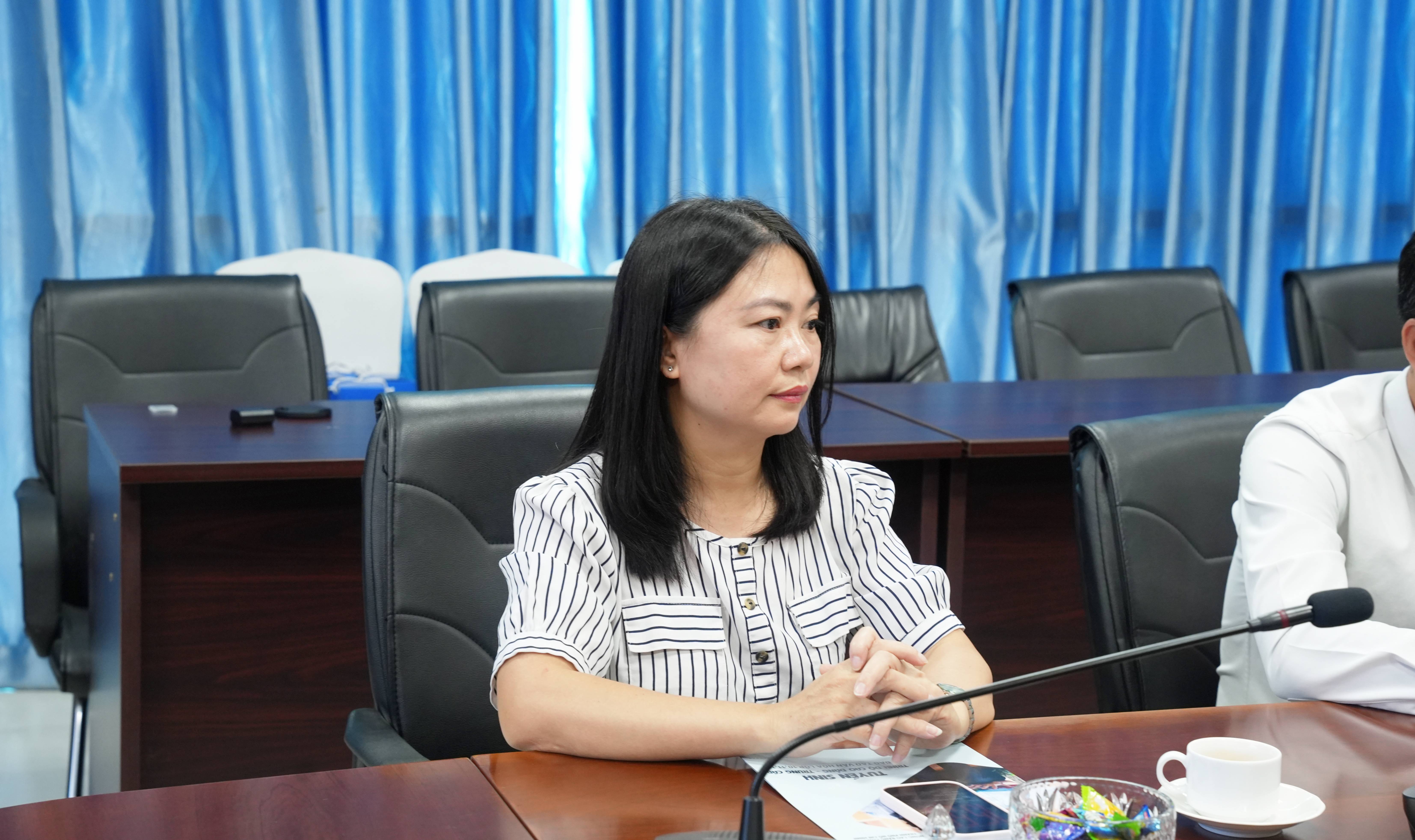 TRƯỜNG CAO ĐẲNG CÔNG NGHỆ THÀNH PHỐ HỒ CHÍ MINH