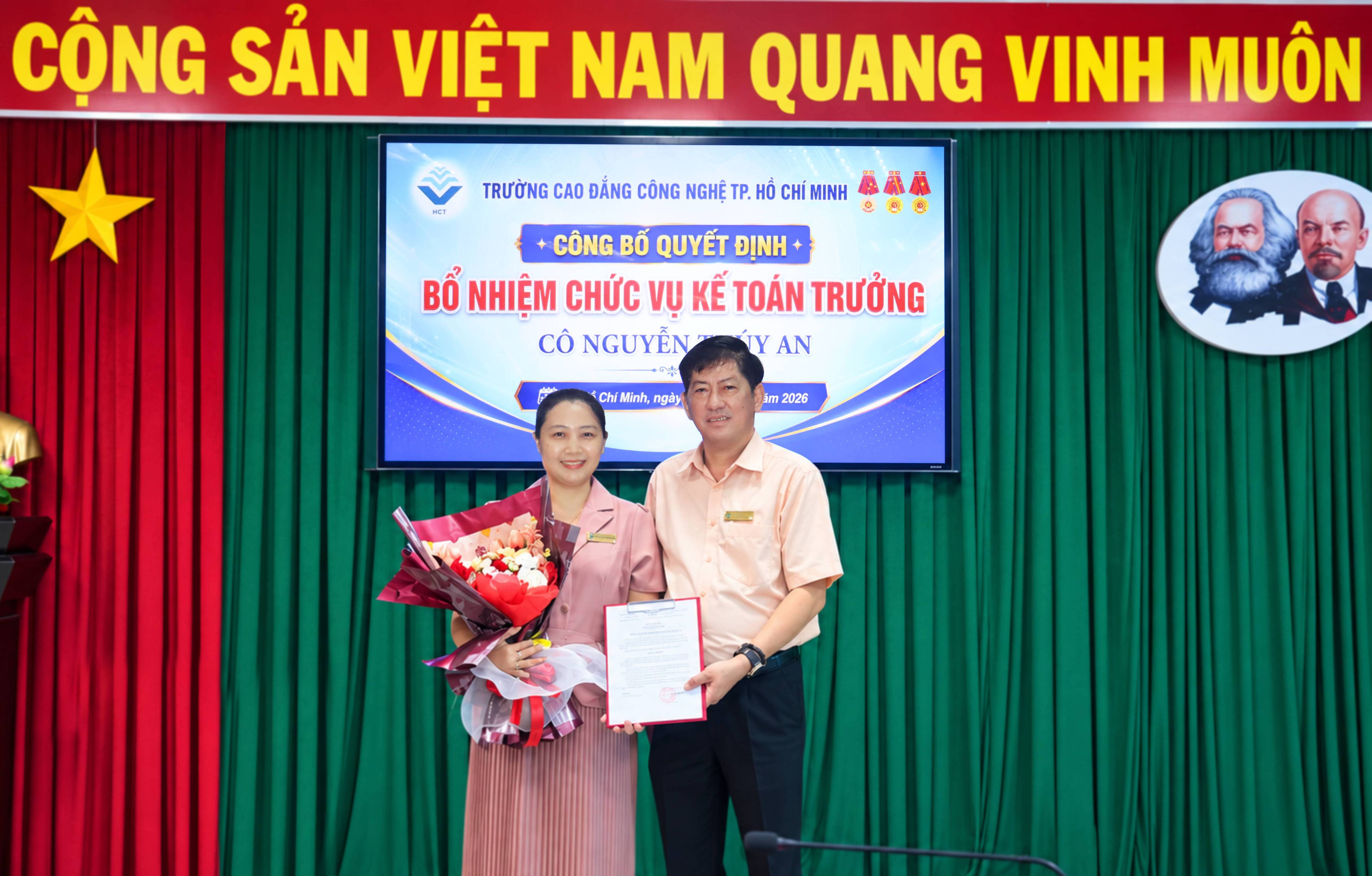 TRƯỜNG CAO ĐẲNG CÔNG NGHỆ THÀNH PHỐ HỒ CHÍ MINH