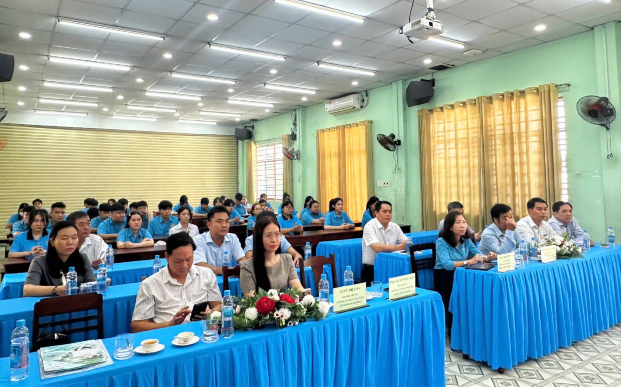 TRƯỜNG CAO ĐẲNG CÔNG NGHỆ THÀNH PHỐ HỒ CHÍ MINH