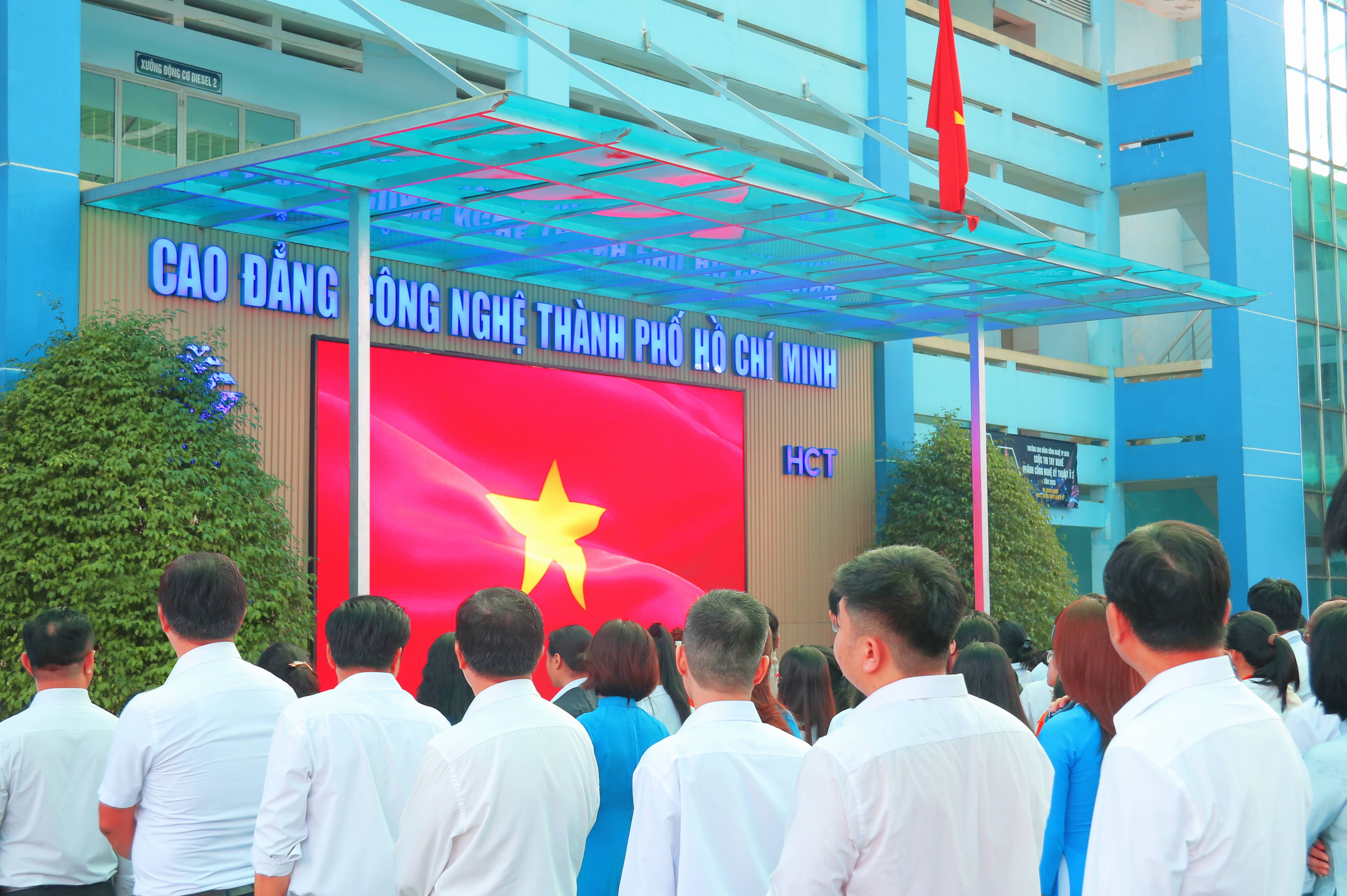 TRƯỜNG CAO ĐẲNG CÔNG NGHỆ THÀNH PHỐ HỒ CHÍ MINH