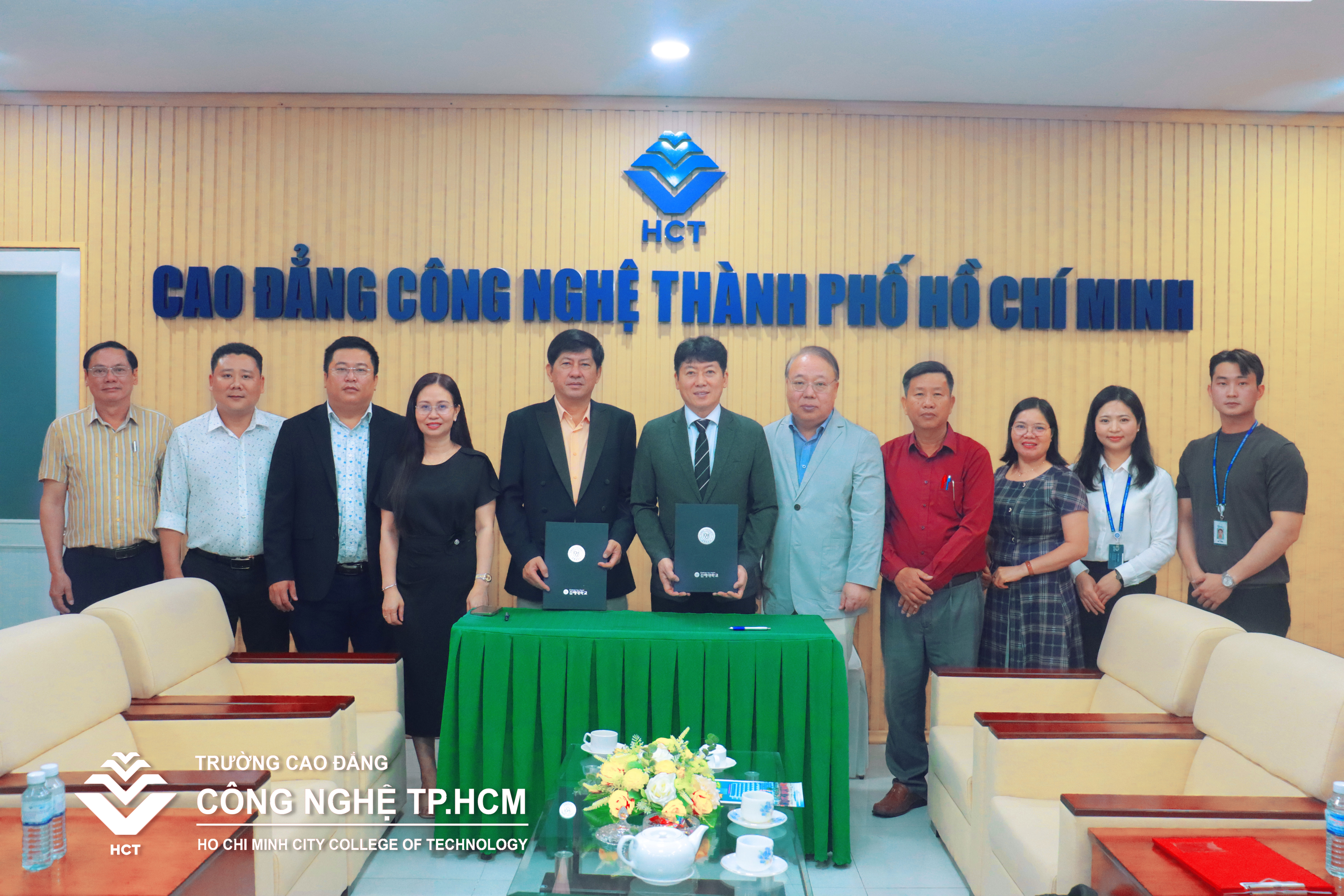 TRƯỜNG CAO ĐẲNG CÔNG NGHỆ THÀNH PHỐ HỒ CHÍ MINH