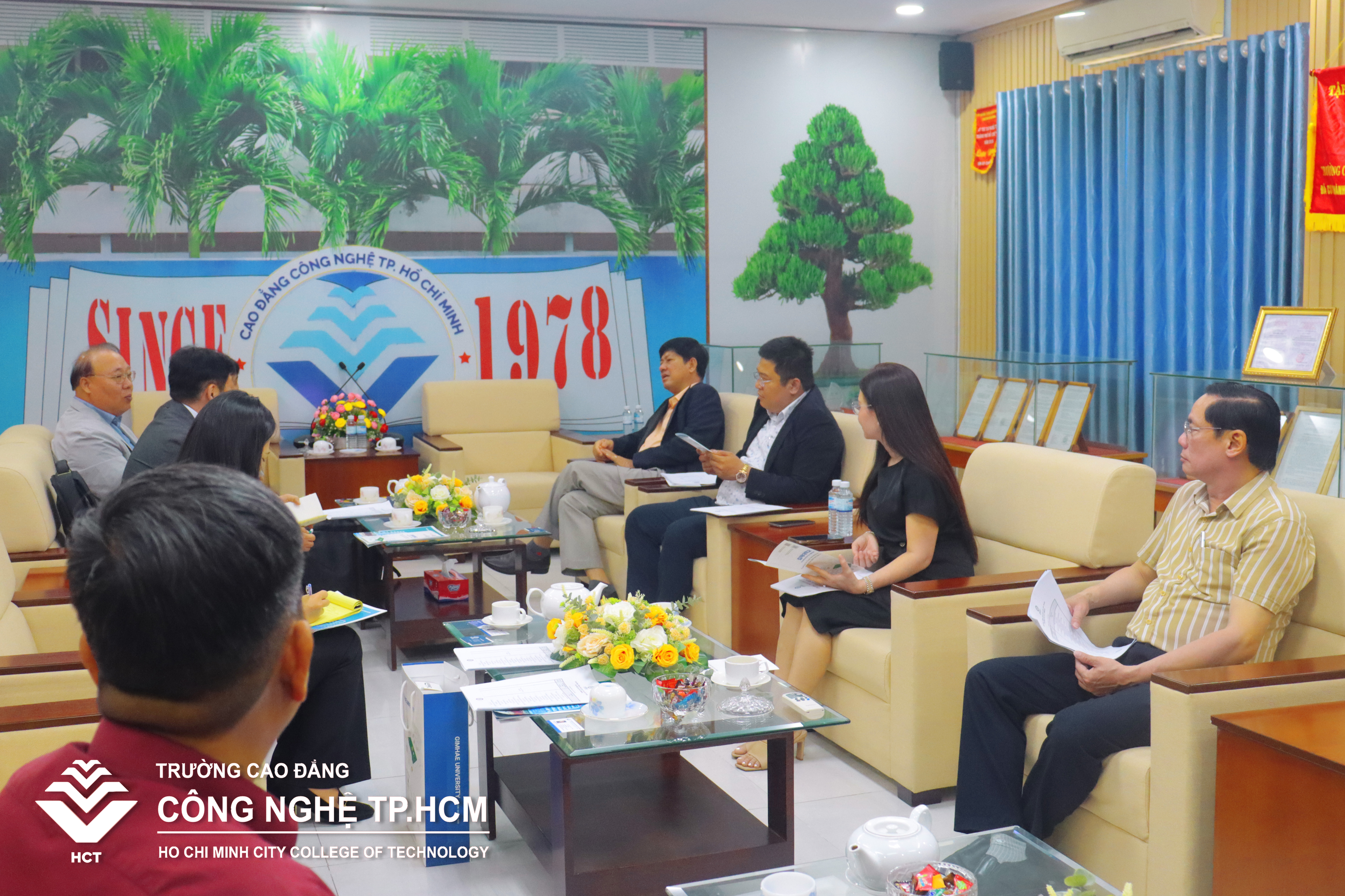 TRƯỜNG CAO ĐẲNG CÔNG NGHỆ THÀNH PHỐ HỒ CHÍ MINH
