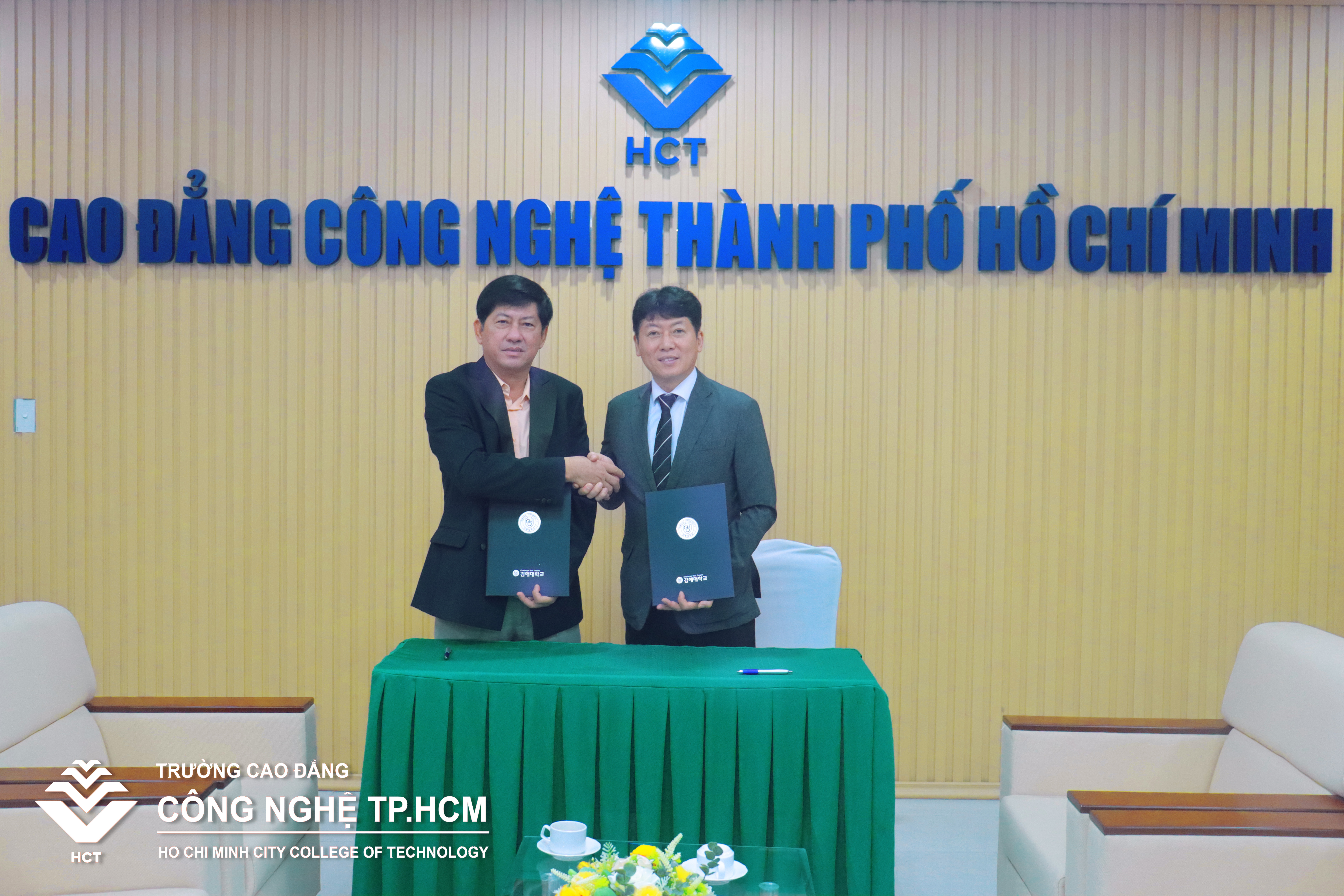 TRƯỜNG CAO ĐẲNG CÔNG NGHỆ THÀNH PHỐ HỒ CHÍ MINH