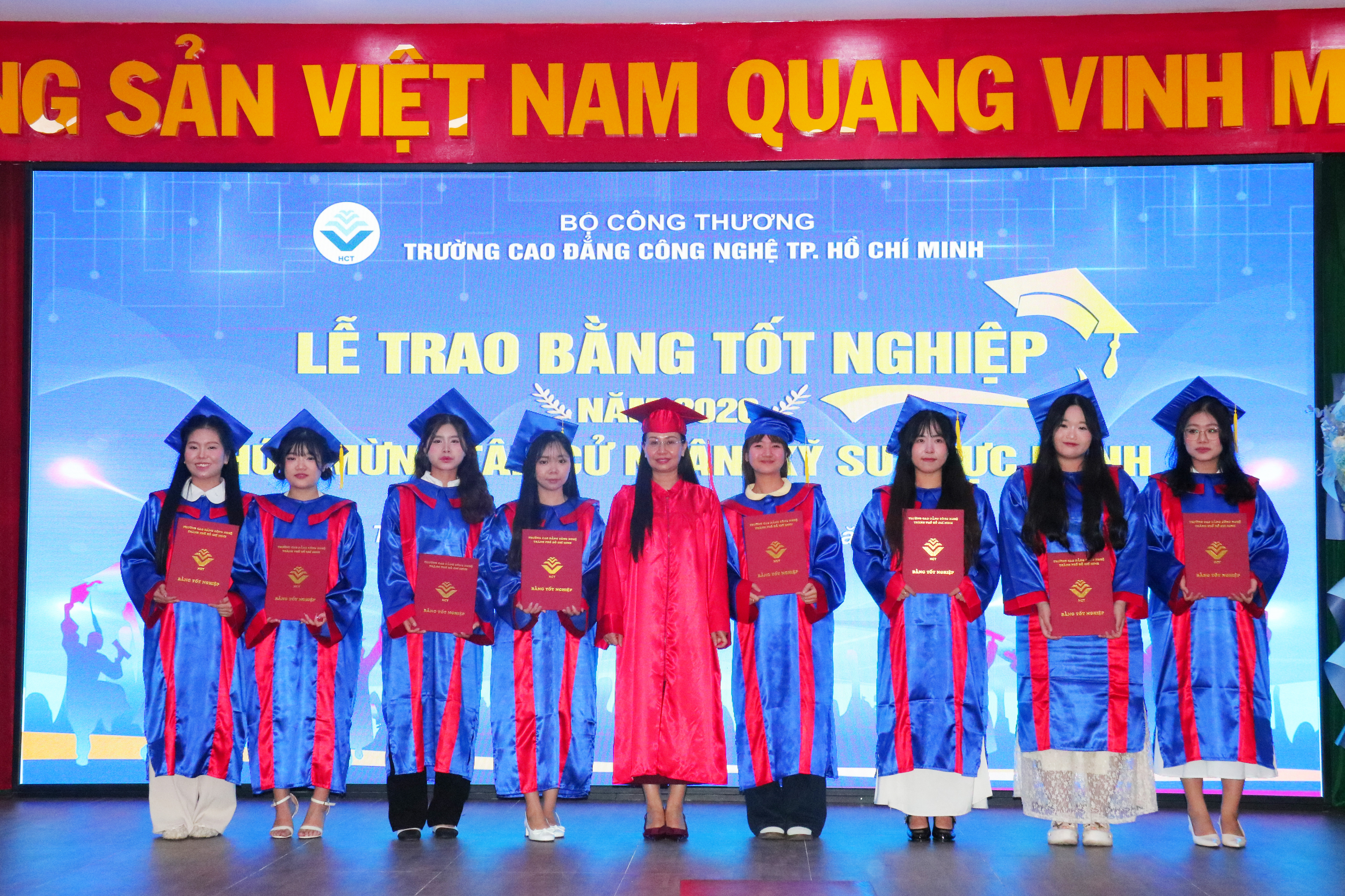 TRƯỜNG CAO ĐẲNG CÔNG NGHỆ THÀNH PHỐ HỒ CHÍ MINH