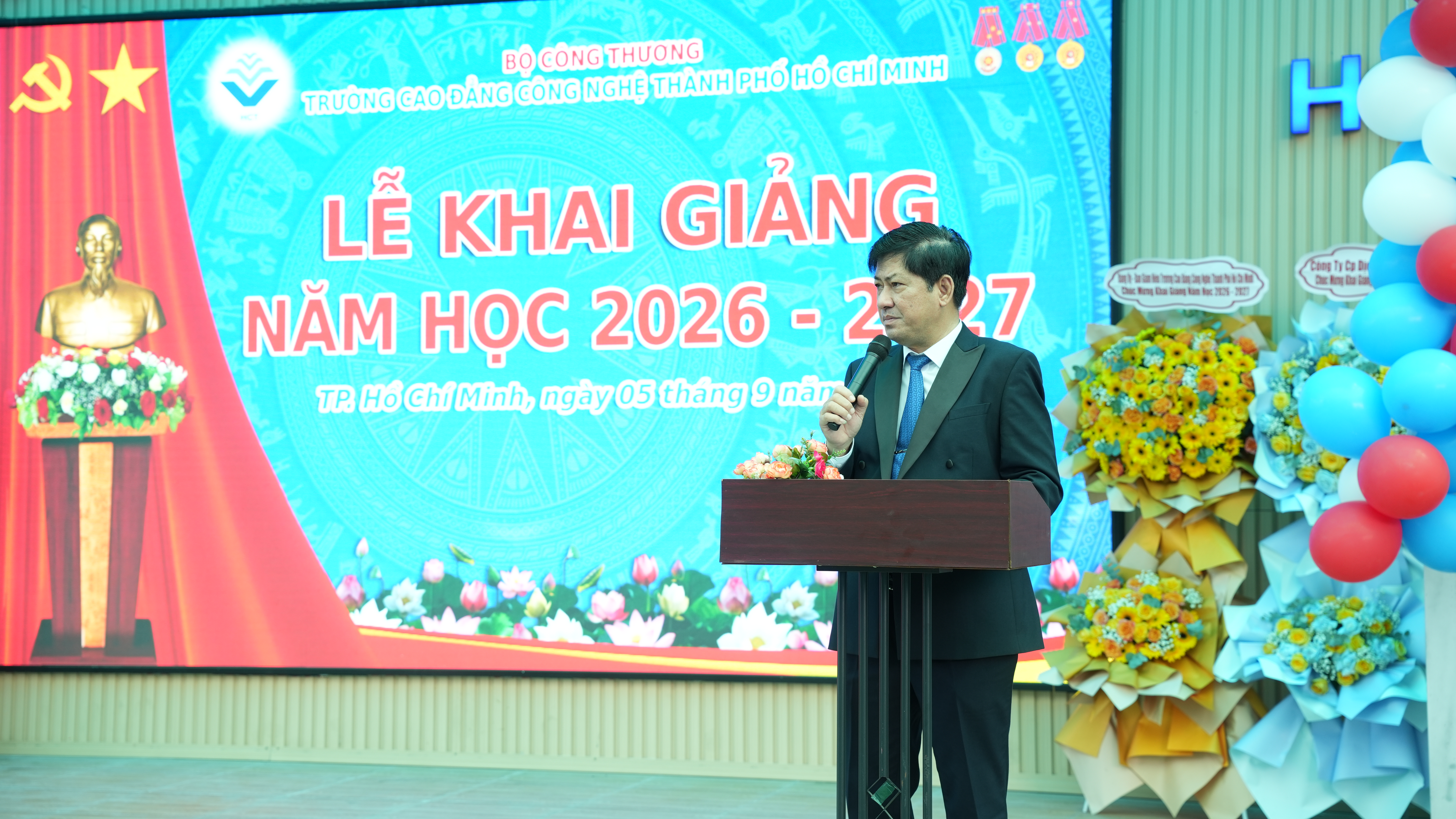 TRƯỜNG CAO ĐẲNG CÔNG NGHỆ THÀNH PHỐ HỒ CHÍ MINH