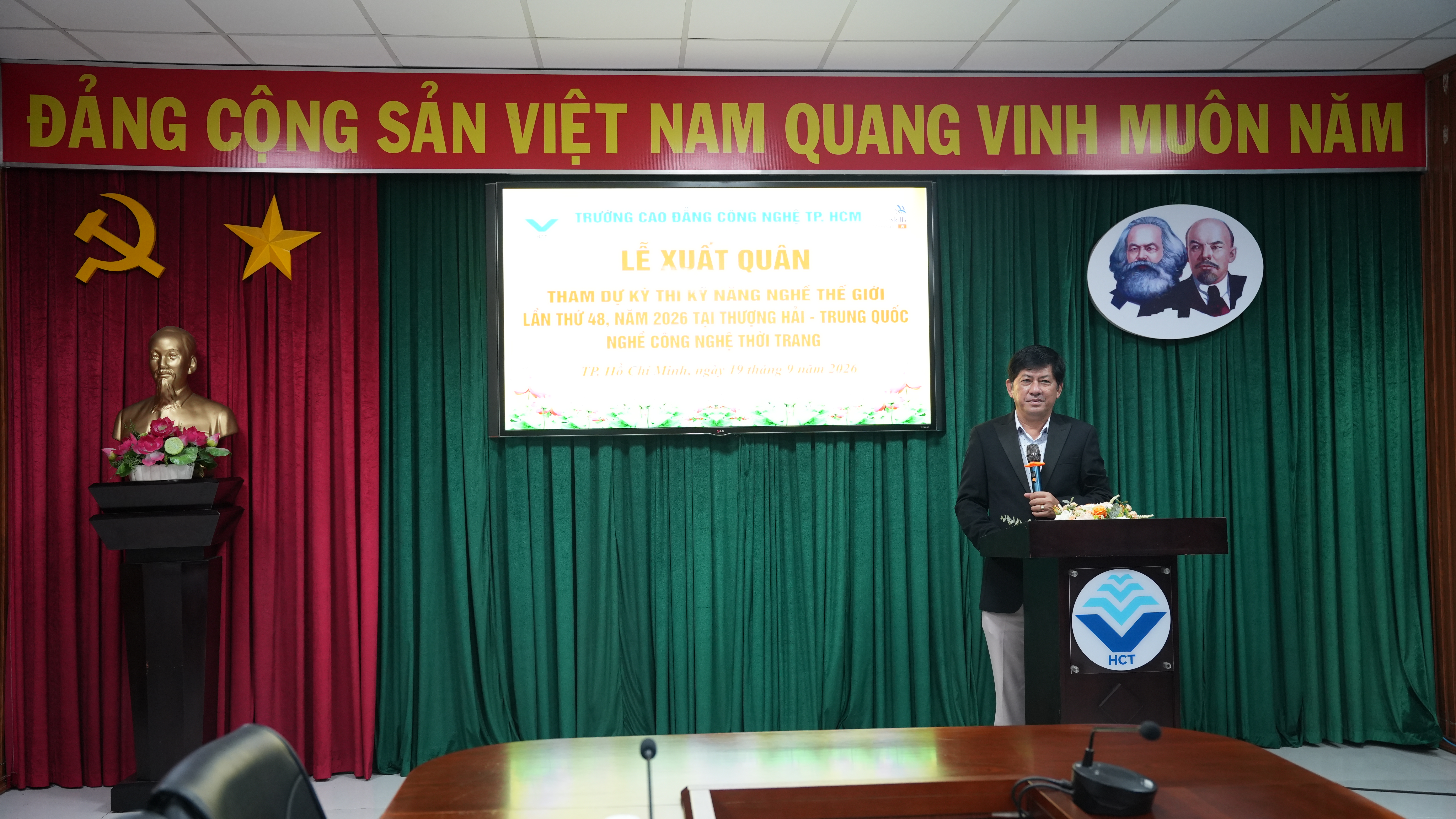 TRƯỜNG CAO ĐẲNG CÔNG NGHỆ THÀNH PHỐ HỒ CHÍ MINH