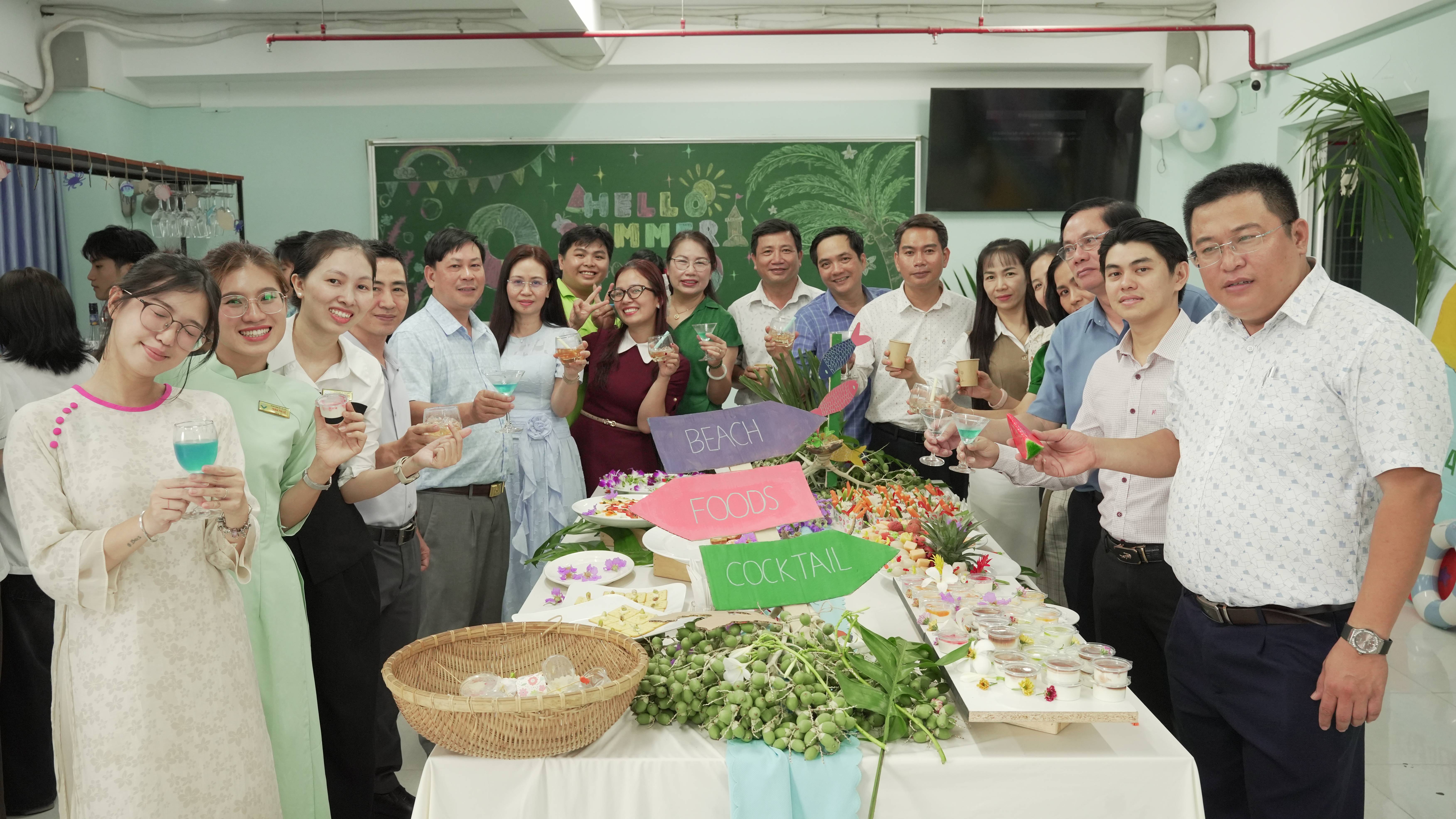 TRƯỜNG CAO ĐẲNG CÔNG NGHỆ THÀNH PHỐ HỒ CHÍ MINH