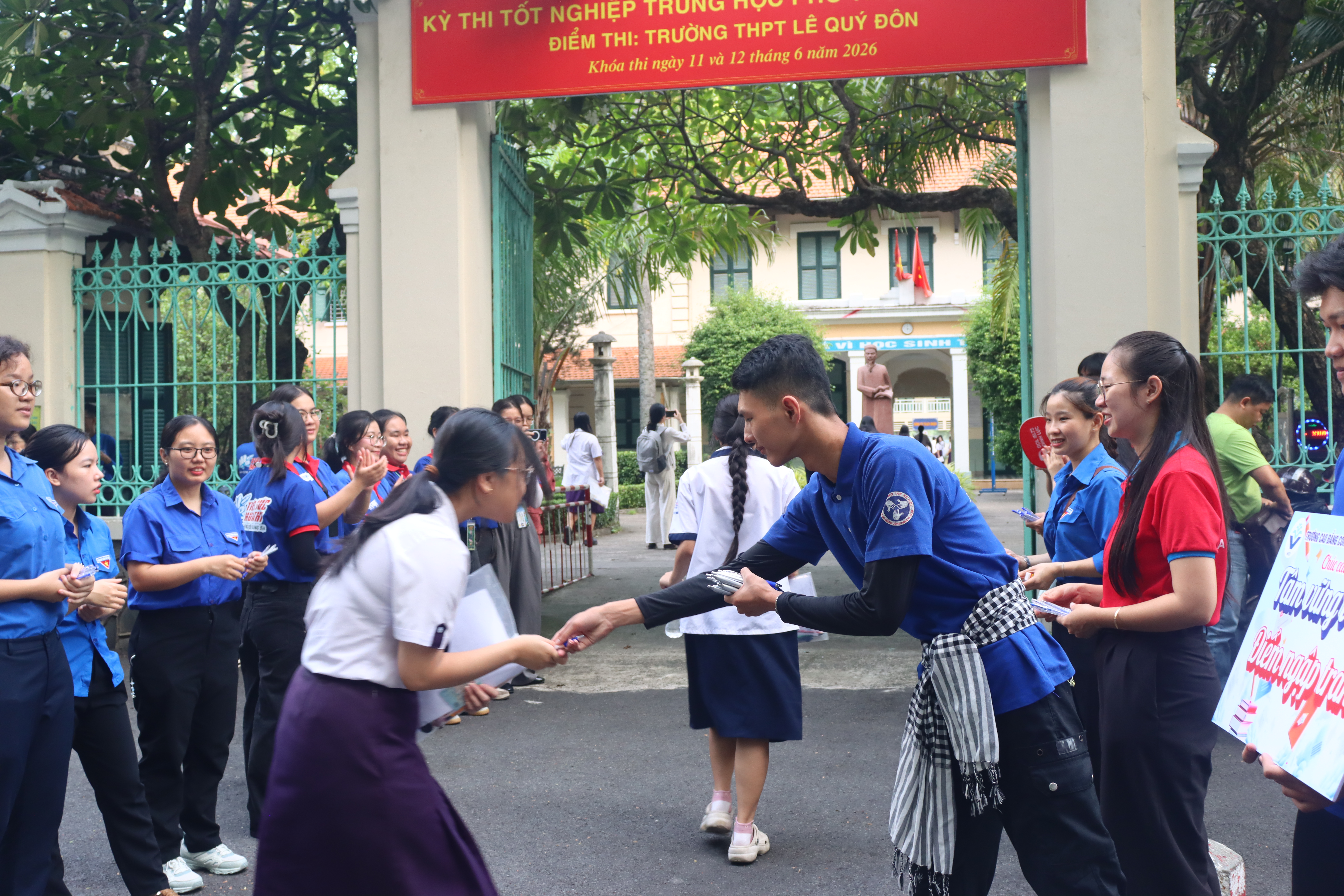 TRƯỜNG CAO ĐẲNG CÔNG NGHỆ THÀNH PHỐ HỒ CHÍ MINH