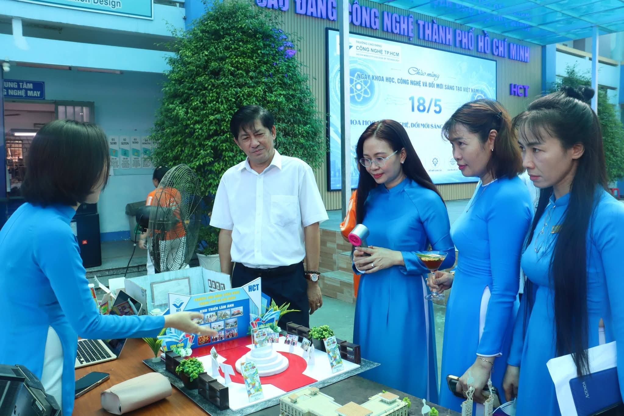 TRƯỜNG CAO ĐẲNG CÔNG NGHỆ THÀNH PHỐ HỒ CHÍ MINH