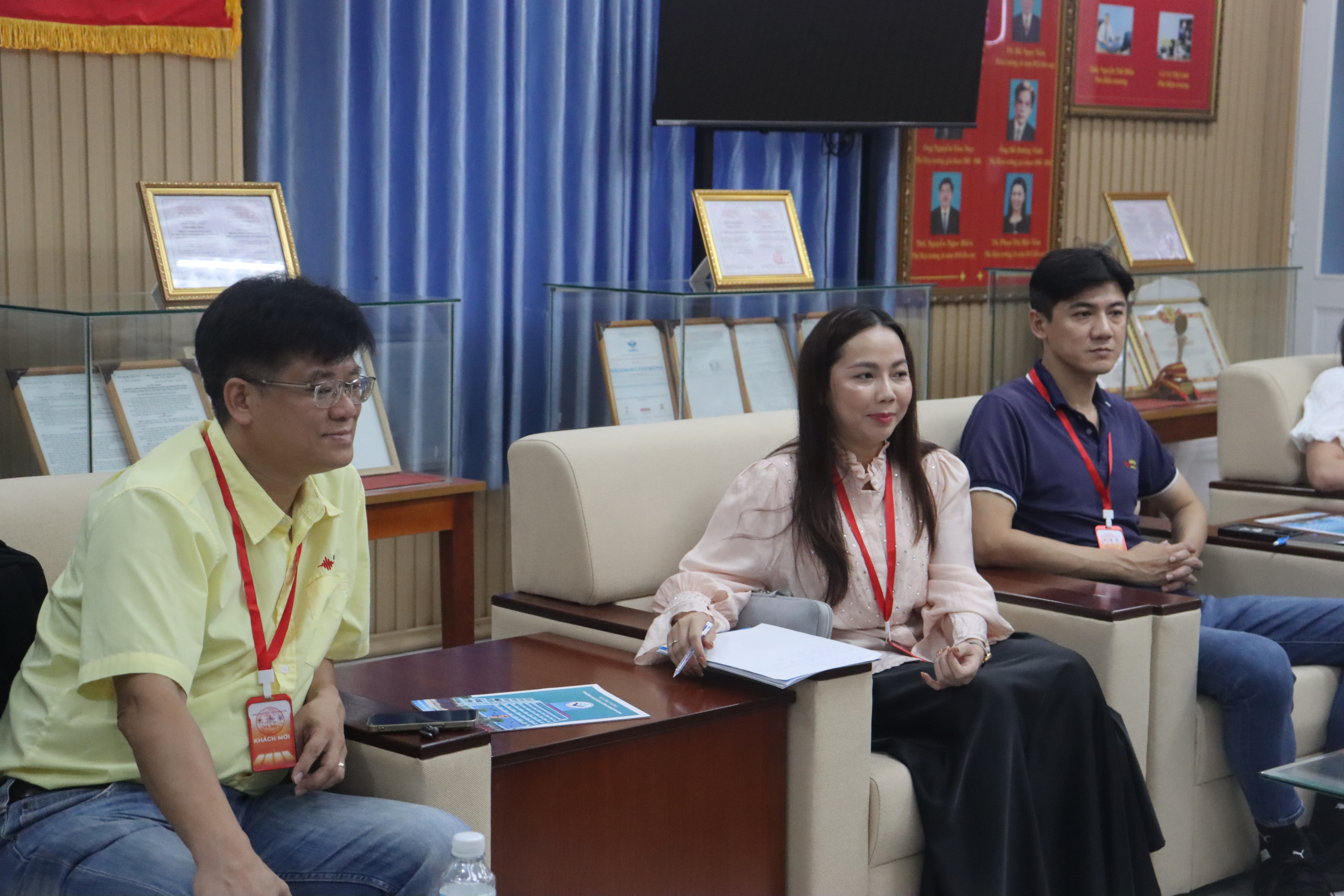 TRƯỜNG CAO ĐẲNG CÔNG NGHỆ THÀNH PHỐ HỒ CHÍ MINH