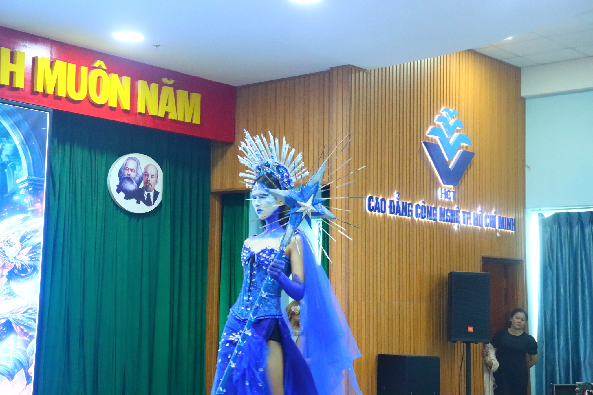 TRƯỜNG CAO ĐẲNG CÔNG NGHỆ THÀNH PHỐ HỒ CHÍ MINH