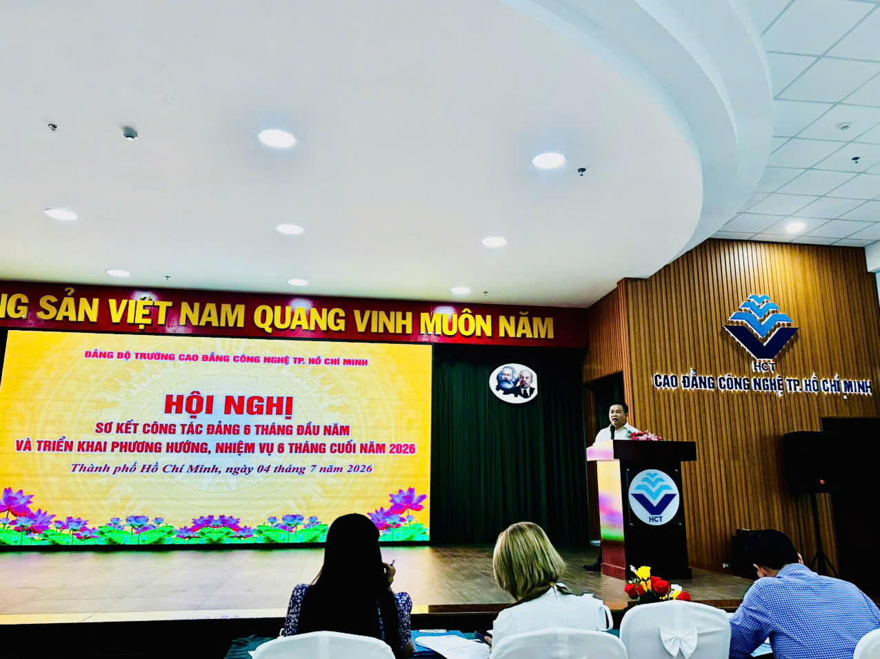 TRƯỜNG CAO ĐẲNG CÔNG NGHỆ THÀNH PHỐ HỒ CHÍ MINH